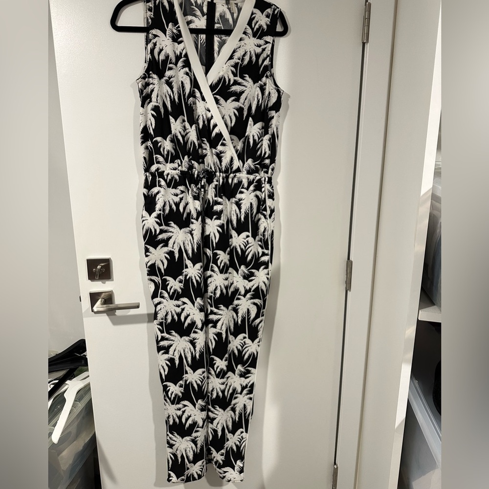 Vince Camaro size Small romper jumpsuit